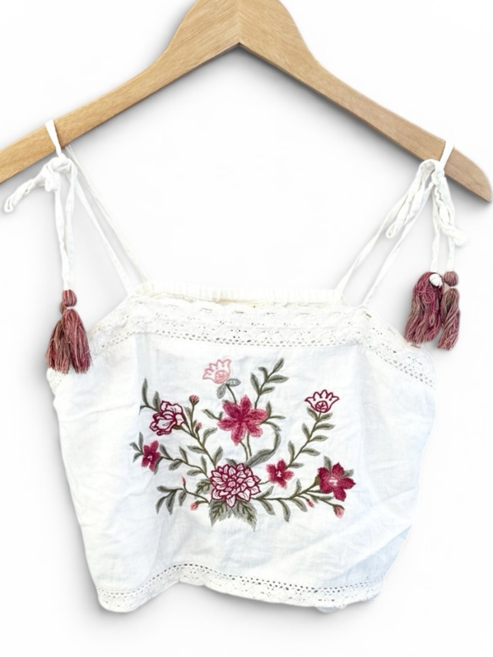 Universal Thread White Crop Top Linen Blend with Pink Floral Embroidery Small